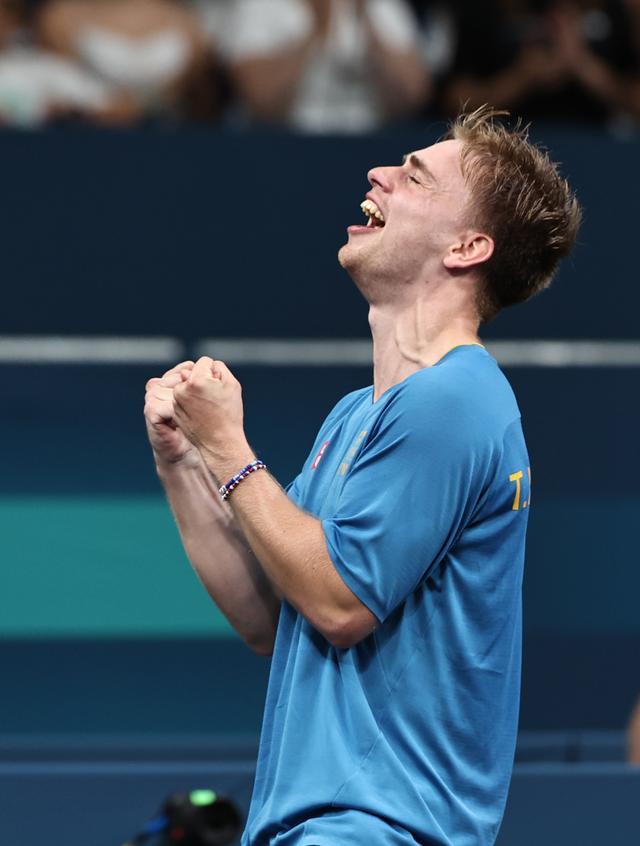 关键时刻选 关键时刻选